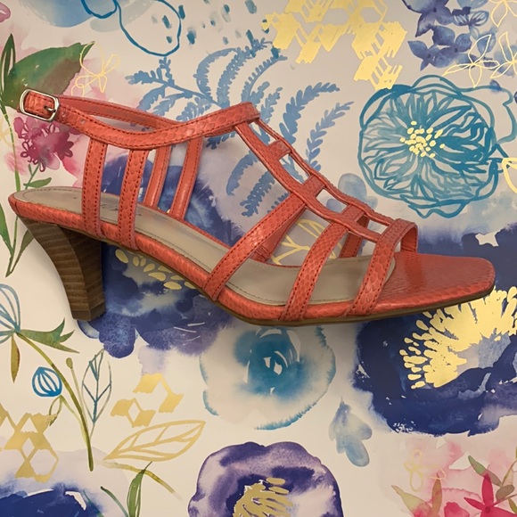 Orange Square Toe Straps Heeled Sandals, East 5th, Size 5.5 - Picture 2 of 8